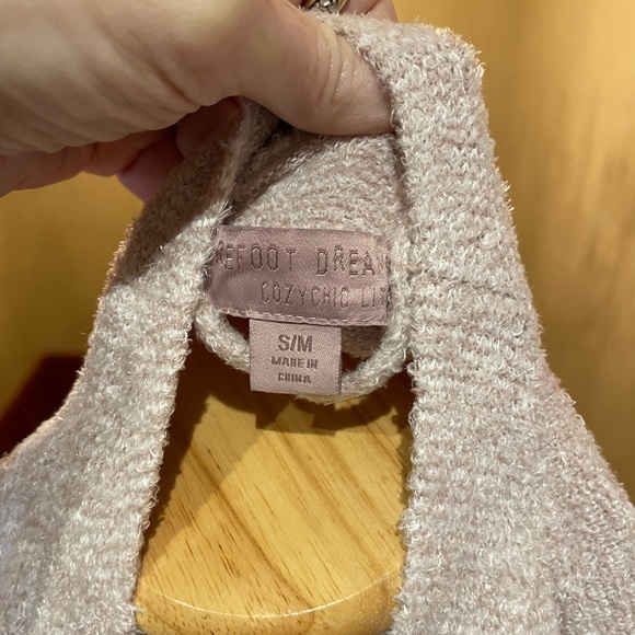 Barefoot Dreams  CozyChic Lite Cable Shrug Sweater in  Faded Rose/Pearl Sz M - Picture 6 of 9